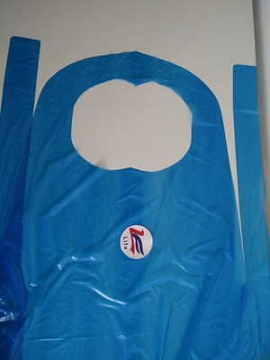 Apron PE resistente al agua y a las manchas para barbacoa en cocinas caseras desechables