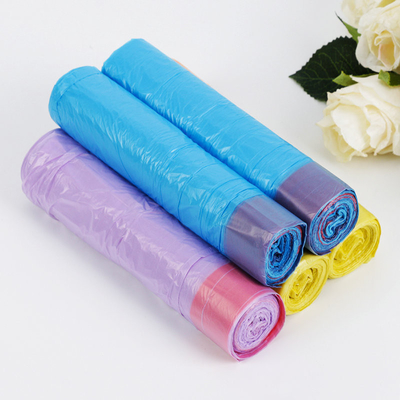 Saco de basura de PE de cierre automático portátil para el hogar con diseño personalizado