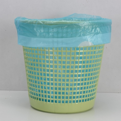 Impresión offset de plástico desechable de cuerda de tira envasado de basura bolsa de basura