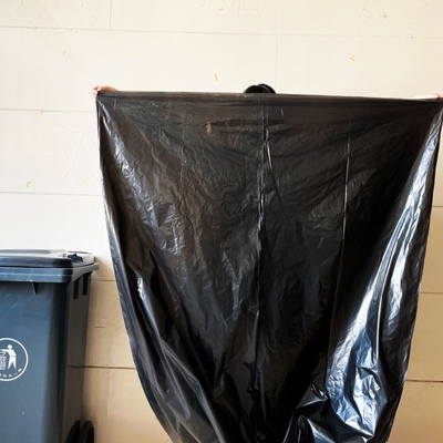 Tamaño personalizado Bolsa de basura de embalaje para contratistas de limpieza de plástico HDPE plegada individualmente