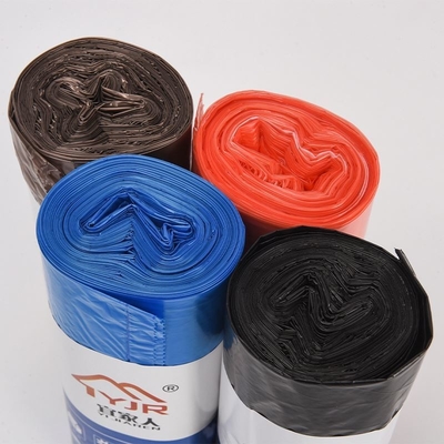 Saco de basura de color de cuerda de tiro para el hogar con cierre automático portátil