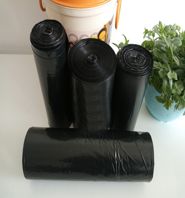 Bolsas negras recicladas en rollos para basura Aceptamos pedidos personalizados 5-100 mic de espesor
